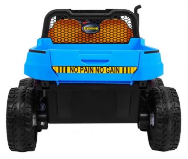 elektricky traktor farmer v modrej farbe