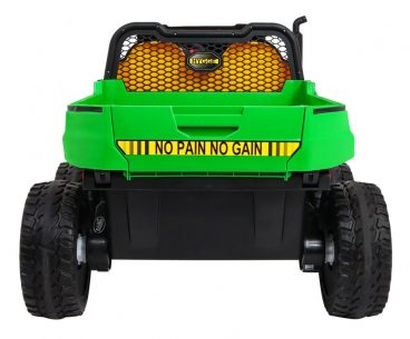 elektricky traktor farmer zeleny